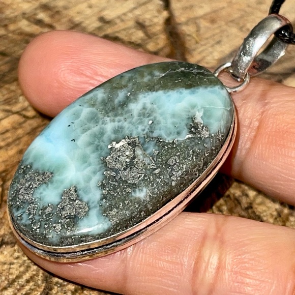 Caribbean Larimar Pendant 2 1/4” - Picture 4 of 13